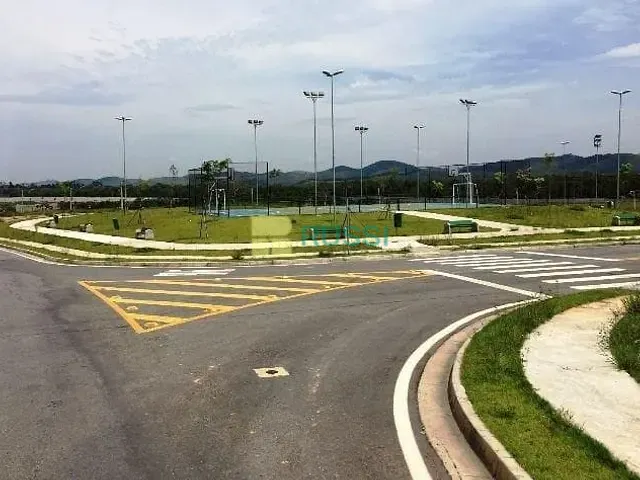 Terreno com 607m², à venda, no bairro Condomínio Residencial Colinas do Paratehy em São José dos Campos