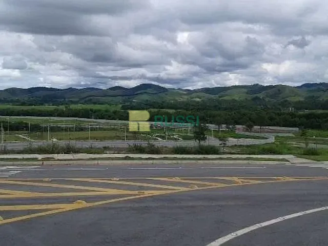 Terreno com 607m², à venda, no bairro Condomínio Residencial Colinas do Paratehy em São José dos Campos