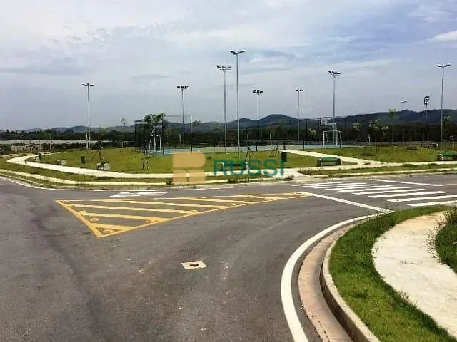 Terreno com 607m², à venda, no bairro Condomínio Residencial Colinas do Paratehy em São José dos Campos