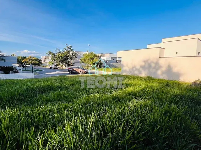 Terreno com 520m², à venda, no bairro Piracangaguá em Taubaté