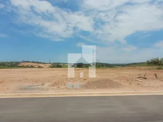Terreno com 420m², à venda, no bairro Corrupira em Jundiaí