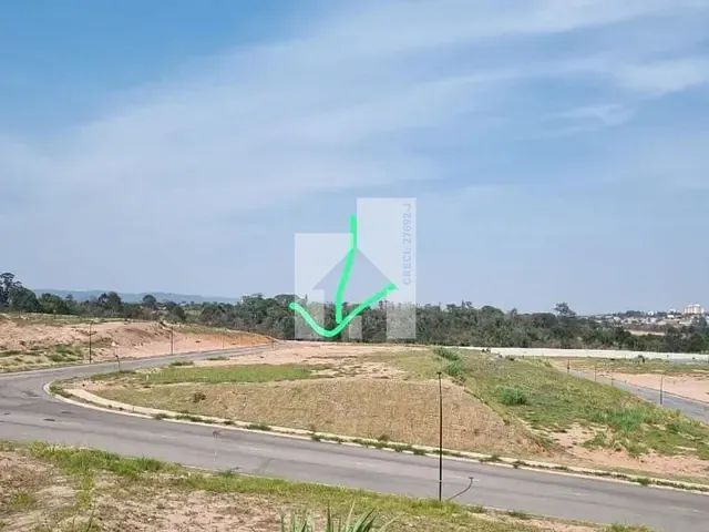 Terreno com 420m², à venda, no bairro Corrupira em Jundiaí