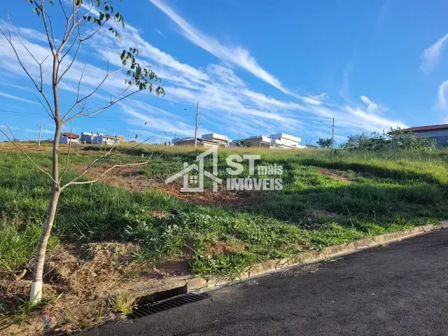 Terreno com 202m², à venda, no bairro Veredas da Serra em Andradas