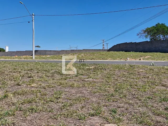 Terreno com 716m², à venda, no bairro Jardim Imperial em Indaiatuba