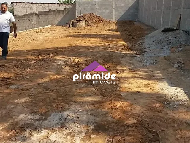Terreno com 640m², à venda, no bairro Jardim Santa Maria em São José dos Campos