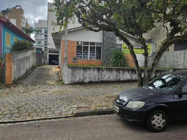 Terreno com 384m², à venda, no bairro Vila Izabel em Curitiba