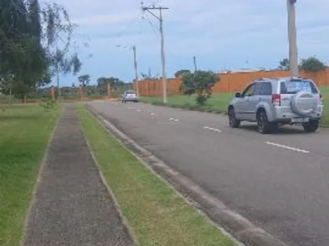 Terreno com 423m², à venda, no bairro Goitacazes em Campos dos Goytacazes