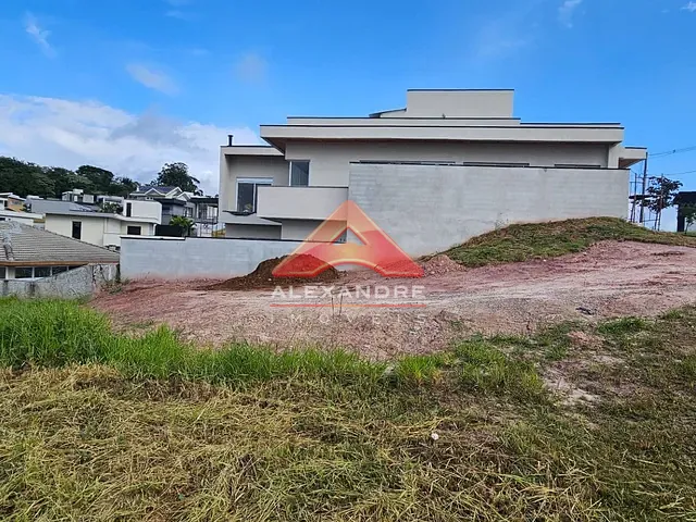 Terreno com 378m², à venda, no bairro Recanto dos Eucaliptos em São José dos Campos