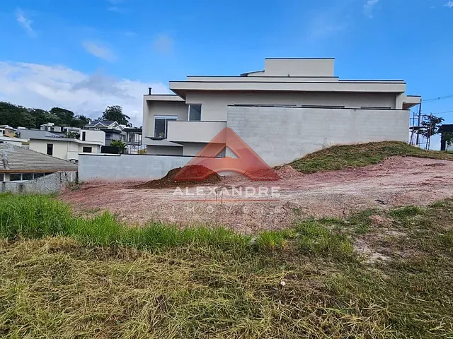 Terreno com 378m², à venda, no bairro Recanto dos Eucaliptos em São José dos Campos