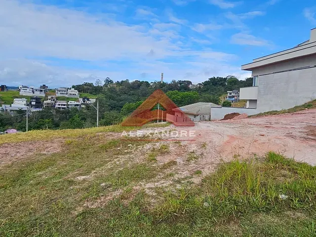 Terreno com 378m², à venda, no bairro Recanto dos Eucaliptos em São José dos Campos