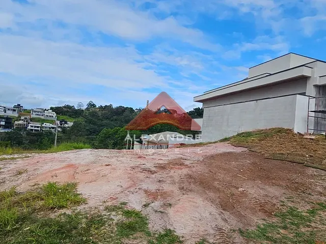 Terreno com 378m², à venda, no bairro Recanto dos Eucaliptos em São José dos Campos