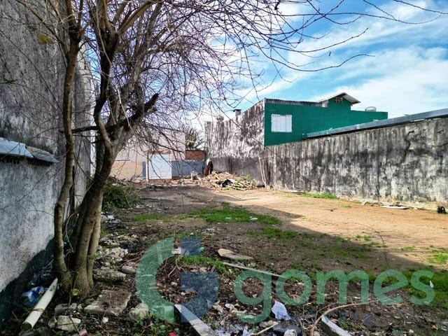 Terreno com 407m², à venda, no bairro Capão Raso em Curitiba