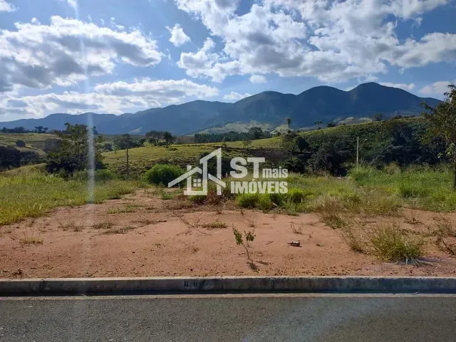 Terreno com 201m², à venda, no bairro São Cristovão em Andradas