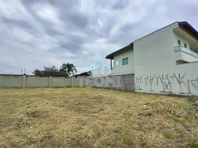 Terreno com 607m², à venda, no bairro Piracangaguá em Taubaté