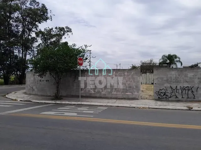 Terreno com 607m², à venda, no bairro Piracangaguá em Taubaté