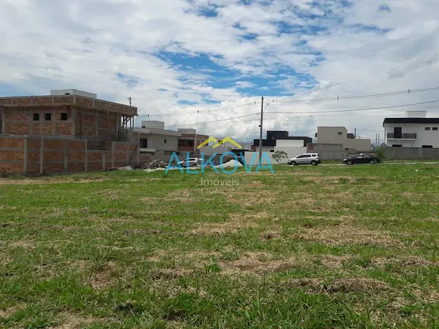Terreno com 250m², à venda, no bairro Recanto dos Eucaliptos em São José dos Campos