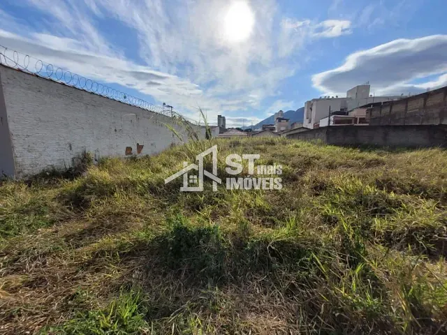 Terreno com 361m², à venda, no bairro Vila Mosconi em Andradas