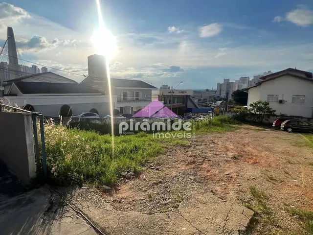 Terreno com 400m², à venda, no bairro Jardim Apolo em São José Dos Campos