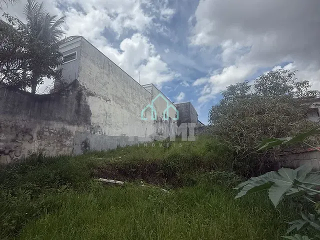 Terreno com 290m², à venda, no bairro Residencial Estoril em Taubaté