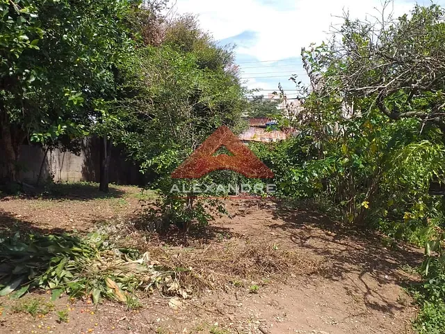 Terreno com 300m², à venda, no bairro Jardim Ismênia em São José dos Campos