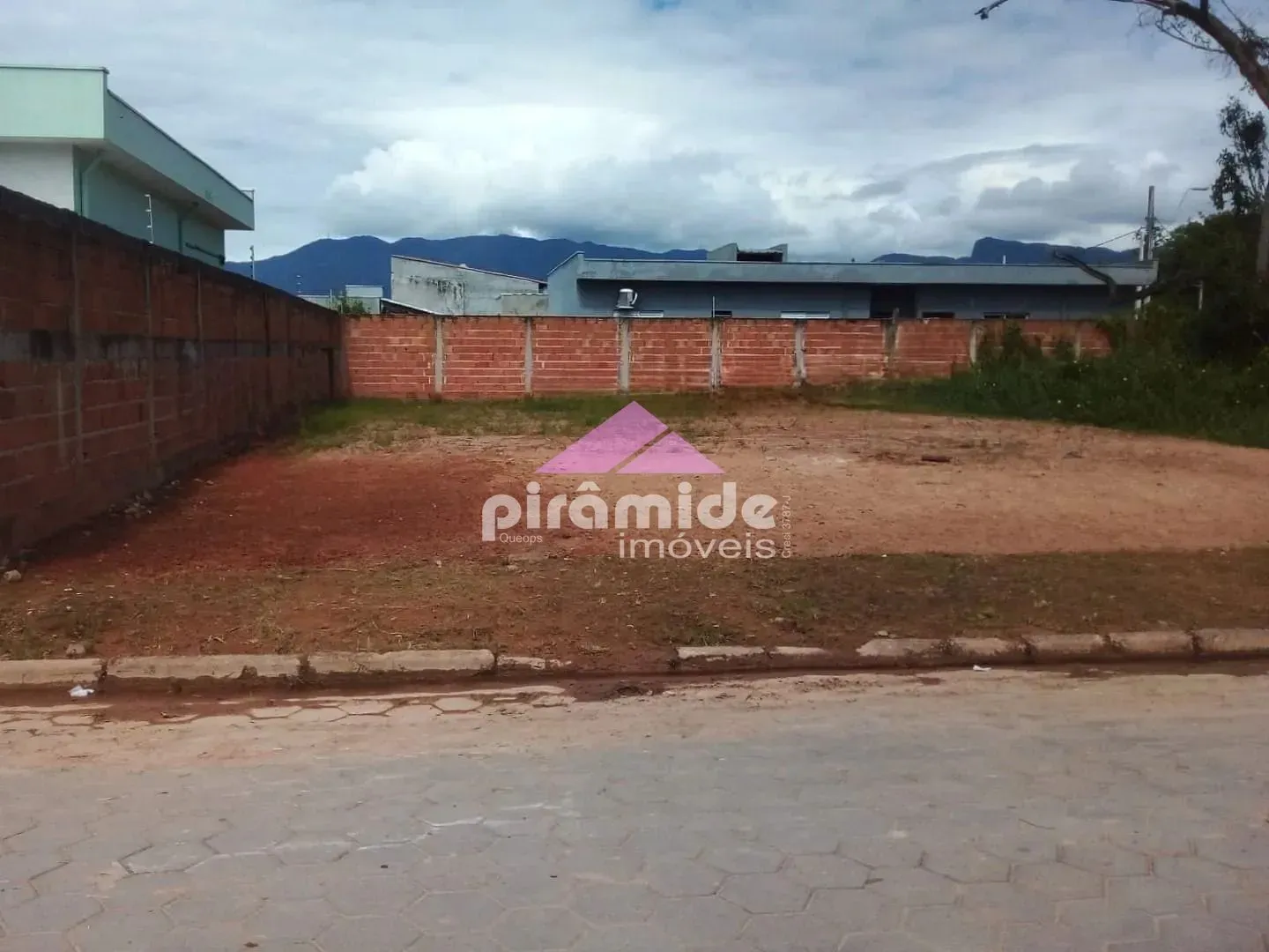 Terreno, 300 m² - Foto 1