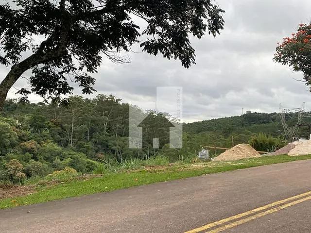 Terreno com 1122m², à venda, no bairro Serra dos Lagos (Jordanésia) em Cajamar