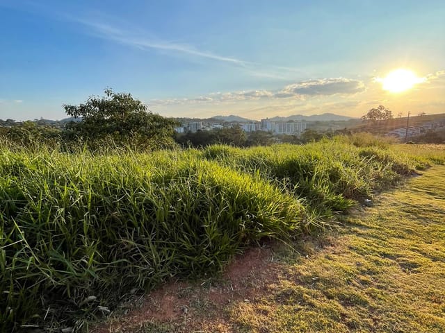 Terreno com 360m², à venda, no bairro Parque Imperador em Bragança Paulista