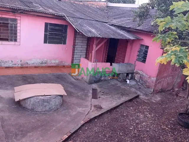 Terreno à venda, no bairro PINHEIRINHO em Curitiba