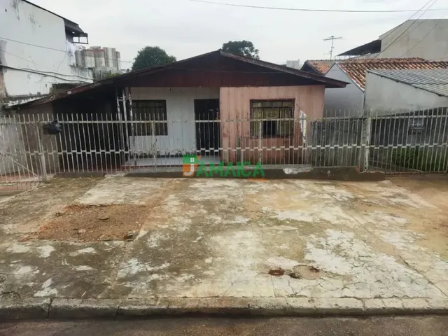 Terreno à venda, no bairro PINHEIRINHO em Curitiba