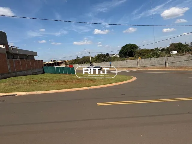 Terreno com 356m², à venda, no bairro Parque Brasil 500 em Paulínia