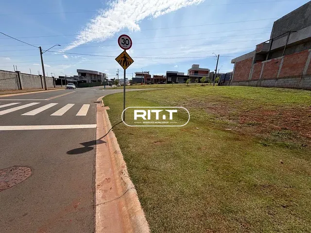 Terreno com 356m², à venda, no bairro Parque Brasil 500 em Paulínia