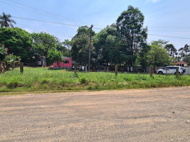 Terreno à Venda – 865 m², Próximo ao Trevo de Acesso ao Norte do Paraná, Ideal para Residencial ou Comercial