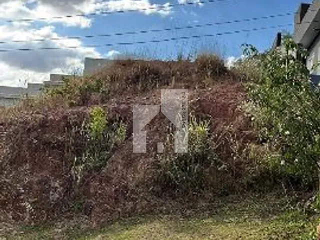 Terreno com 300m², à venda, no bairro Chácaras Aracary em Várzea Paulista