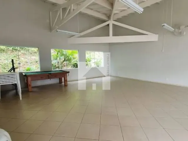 Terreno com 300m², à venda, no bairro Chácaras Aracary em Várzea Paulista