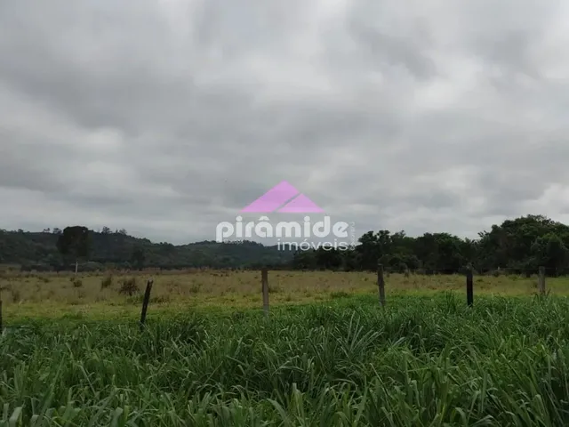 Terreno com 20000m², à venda, no bairro Jardim Emília em Jacareí
