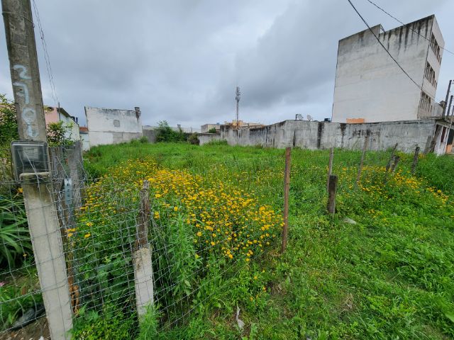 Terreno com 240m², à venda, no bairro Três Vendas em Pelotas