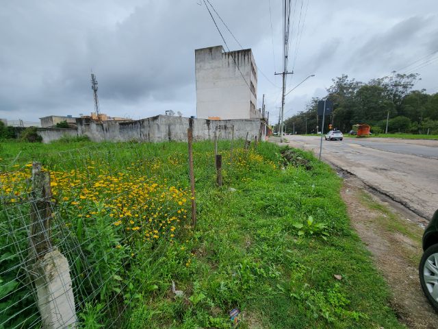 Terreno com 240m², à venda, no bairro Três Vendas em Pelotas