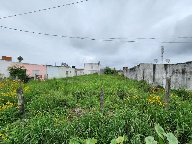 Terreno com 240m², à venda, no bairro Três Vendas em Pelotas