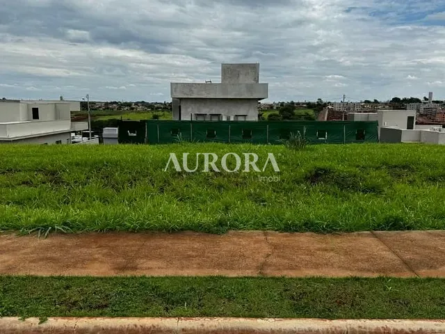 Terreno com 256m², à venda, no bairro Jardim Morumbi em Londrina