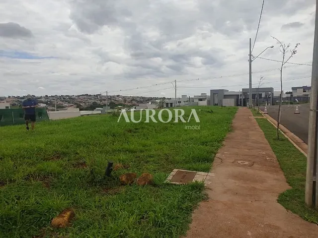 Terreno com 256m², à venda, no bairro Jardim Morumbi em Londrina