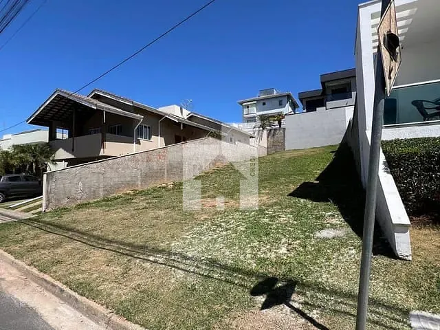 Terreno com 304m², à venda, no bairro Residencial Fazenda Serrinha em Itatiba