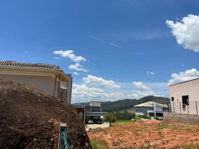 Terreno com 455m², à venda, no bairro Condomínio Residencial Campos do Conde em Bragança Paulista