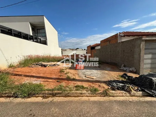 Terreno com 200m², à venda, no bairro Portal da Mantiqueira em Andradas