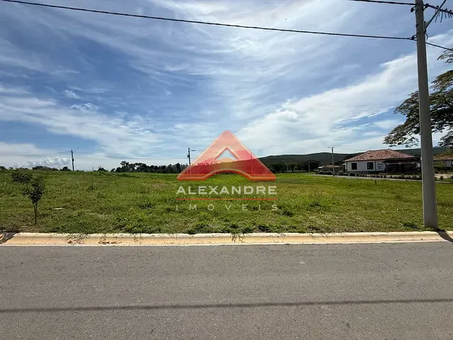 Terreno com 353m², à venda, no bairro Borda da Mata em Caçapava