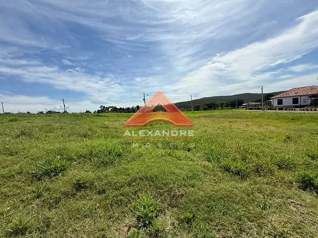 Terreno com 353m², à venda, no bairro Borda da Mata em Caçapava