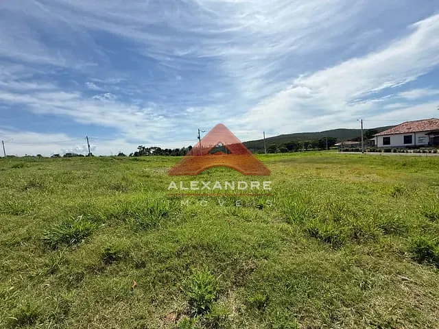 Terreno com 353m², à venda, no bairro Borda da Mata em Caçapava