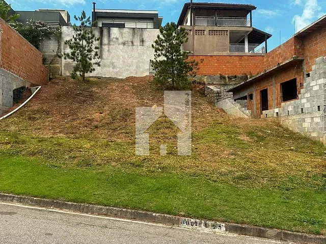 Terreno com 300m², à venda, no bairro Chácaras Aracary em Várzea Paulista