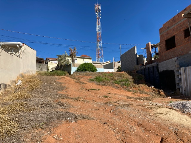 Terreno com 485m², à venda, no bairro Jardim do Lago em Bragança Paulista