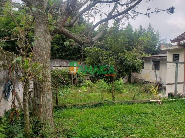Terreno à venda, no bairro XAXIM em Curitiba