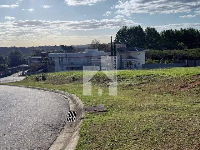 Terreno com 1590m², à venda, no bairro Caxambu em Jundiaí
